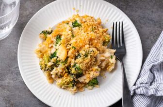 Hen and Broccoli Casserole | Cookies & Cups