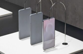 Samsung’s Absurdly Skinny Galaxy S25 Edge Can Minimize Cake—for $1,100