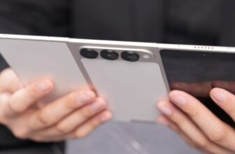 This ‘G’ Tri-Fold Telephone Bends in Methods That Make Me Uncomfortable