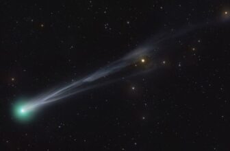 You Have to See This Vivid New Comet Shine within the Night time Sky This Month Earlier than It Disappears for 1,000 Years
